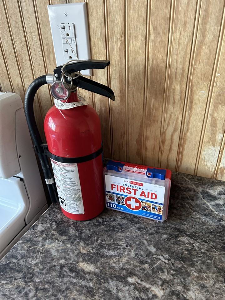 146 Fairfield Pl Nw #1