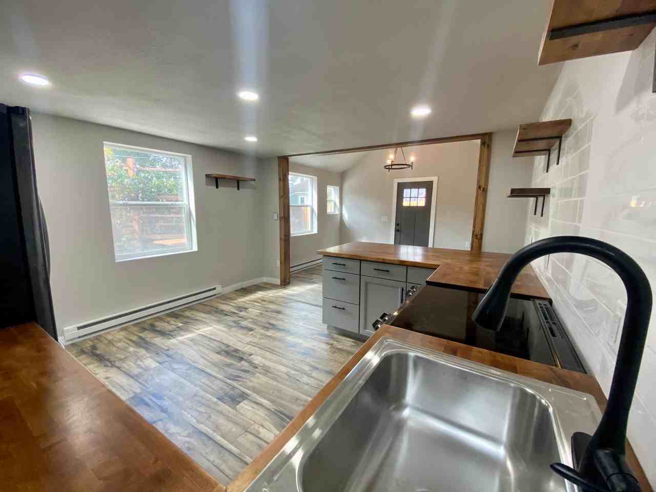 837 E Monument St #NA - Photo 3 of 13