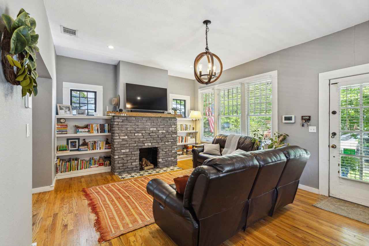 119 N Willomet Ave #NA - Photo 3 of 19