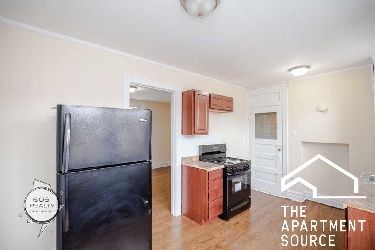 5011 W Cermak Rd #28 - Photo 2 of 7