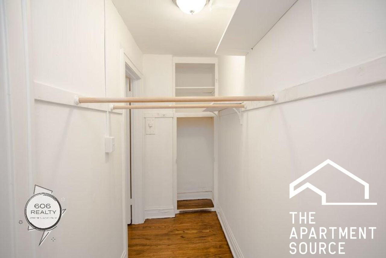 5011 W Cermak Rd #28 - Photo 6 of 7