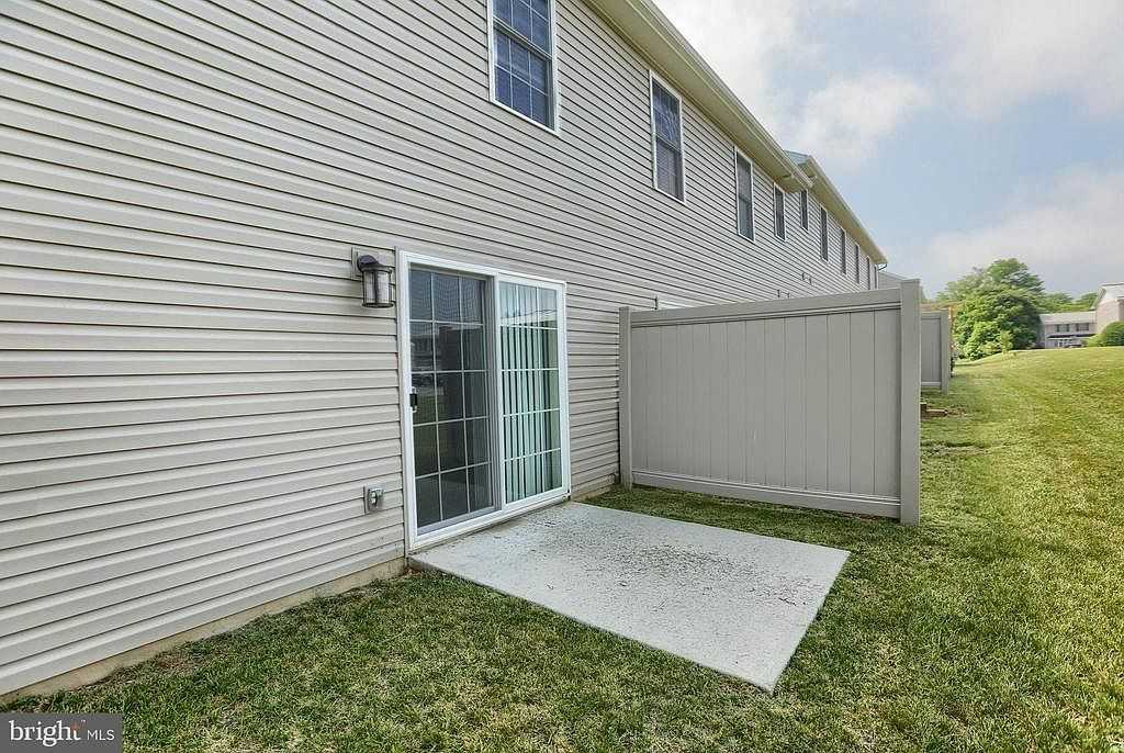 22 Spring View St #1 - Photo 5 of 38