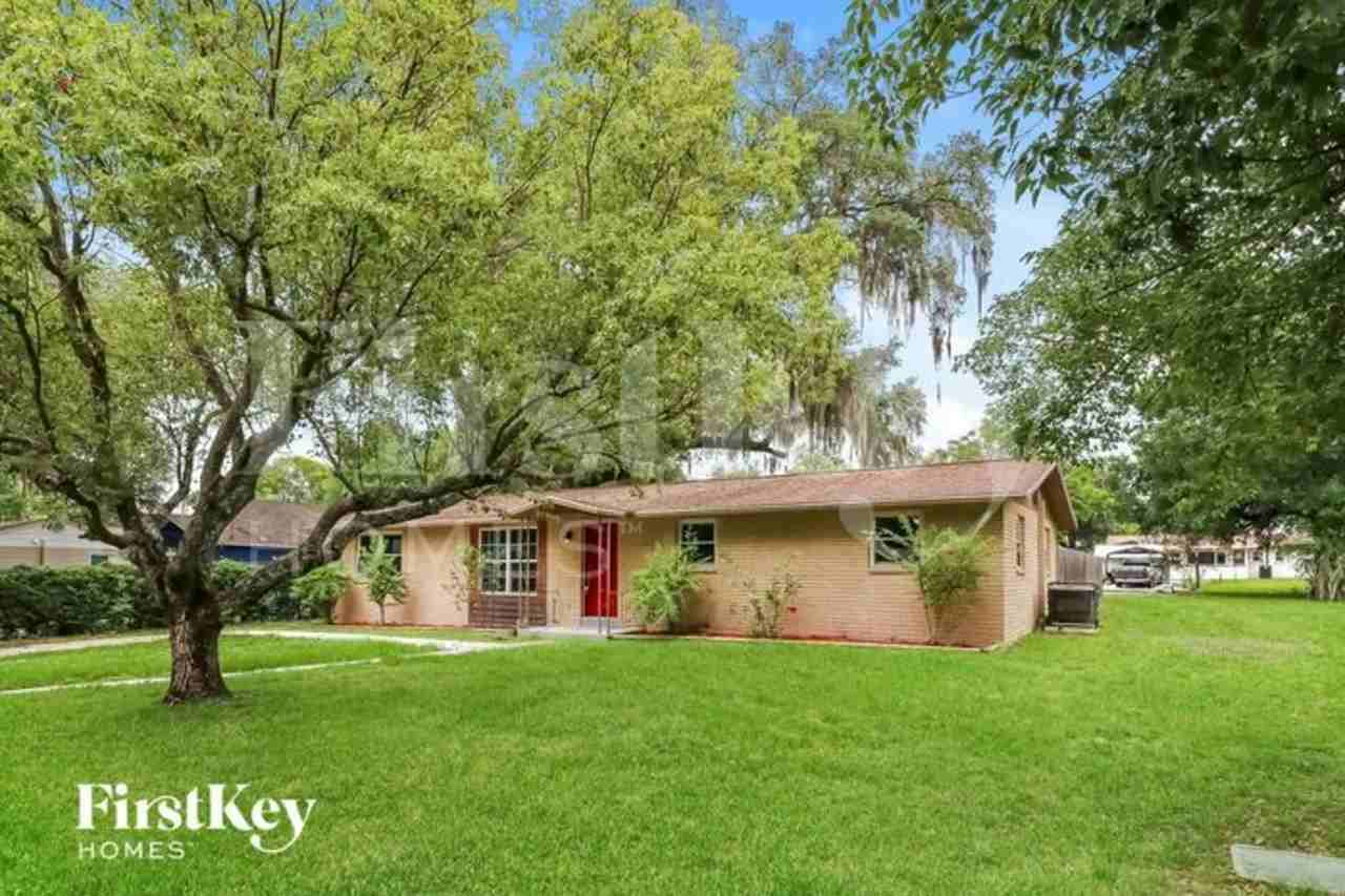 5230 4th St - Photo 2 of 15