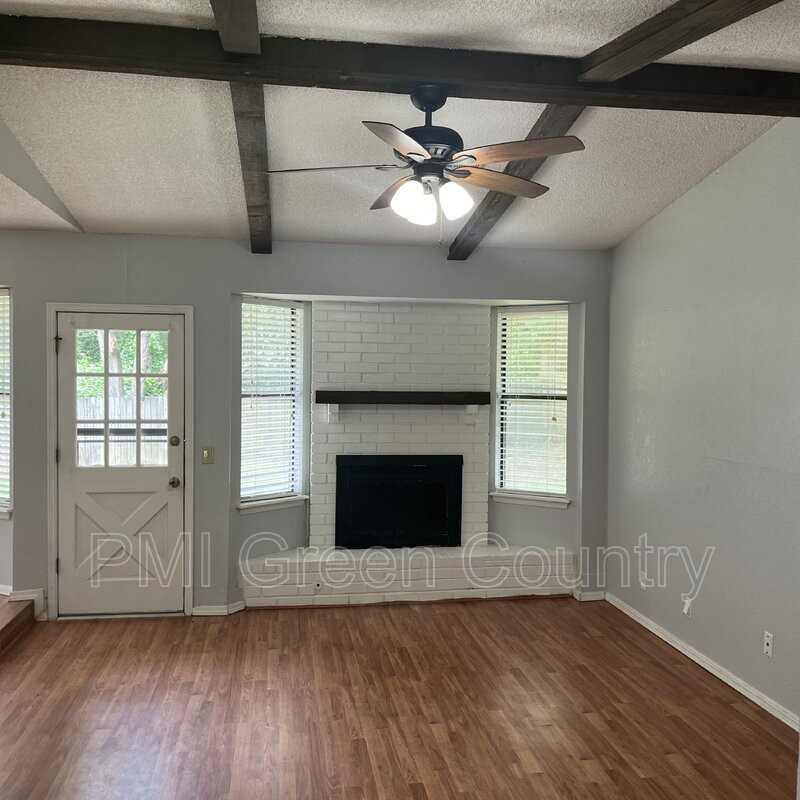 13475 S Hickory Pl - Photo 2 of 19