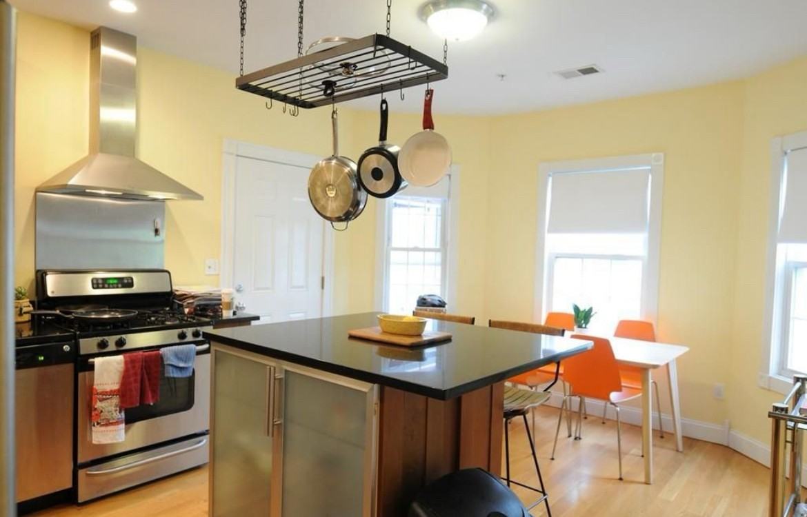 14 Everett St #201 - Photo 3 of 8