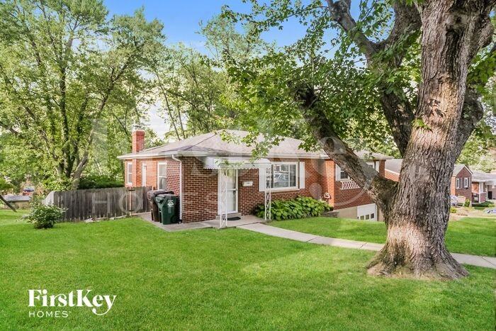 280 Genoma Dr - Photo 2 of 16