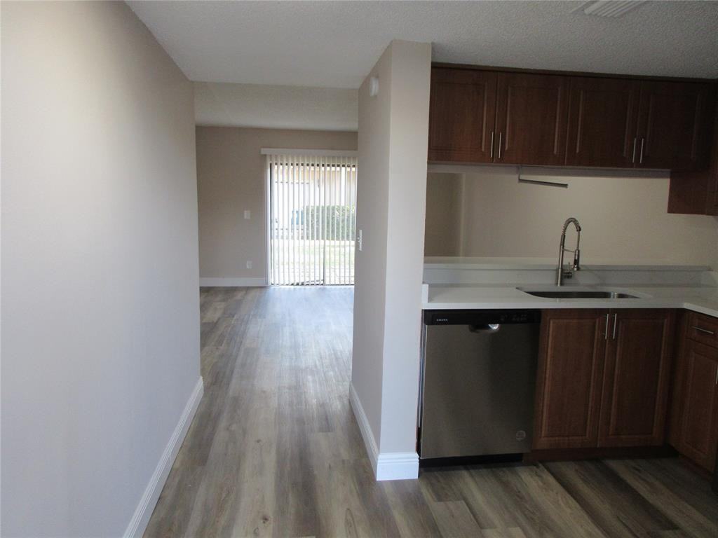11515 Northwest 44th Street - Photo 2 of 8