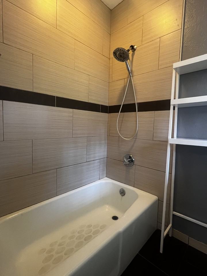 8 Windsor Avenue #1 - Photo 2 of 5