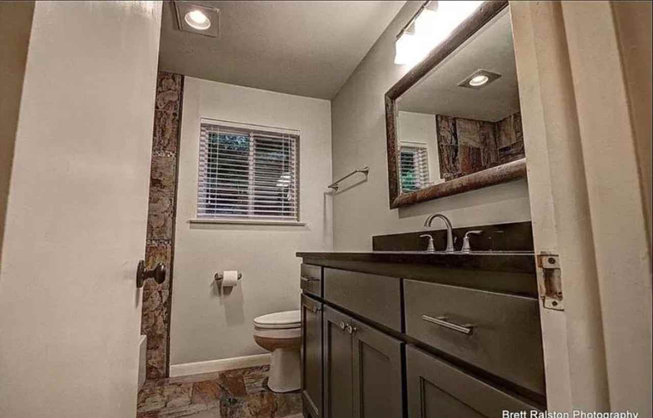 348 E Cleburn St - Photo 7 of 16
