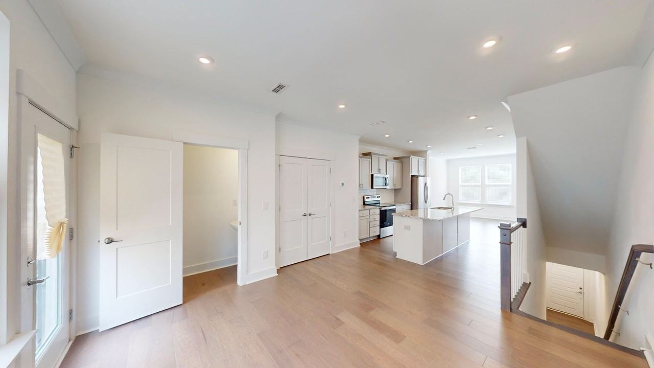 1457 Briar Creek Rd - Photo 2 of 24