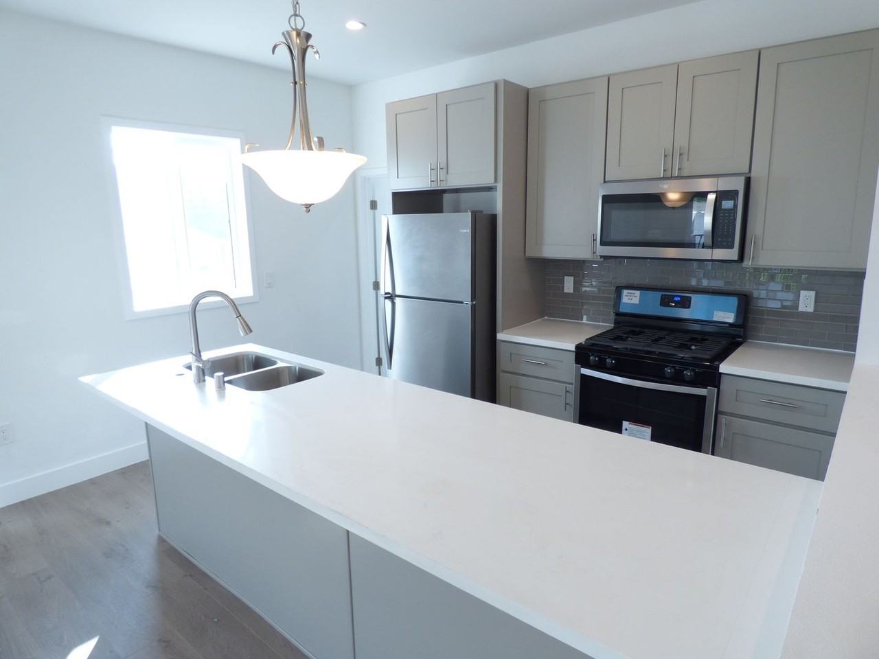 1258 N Hobart Blvd - Photo 7 of 25