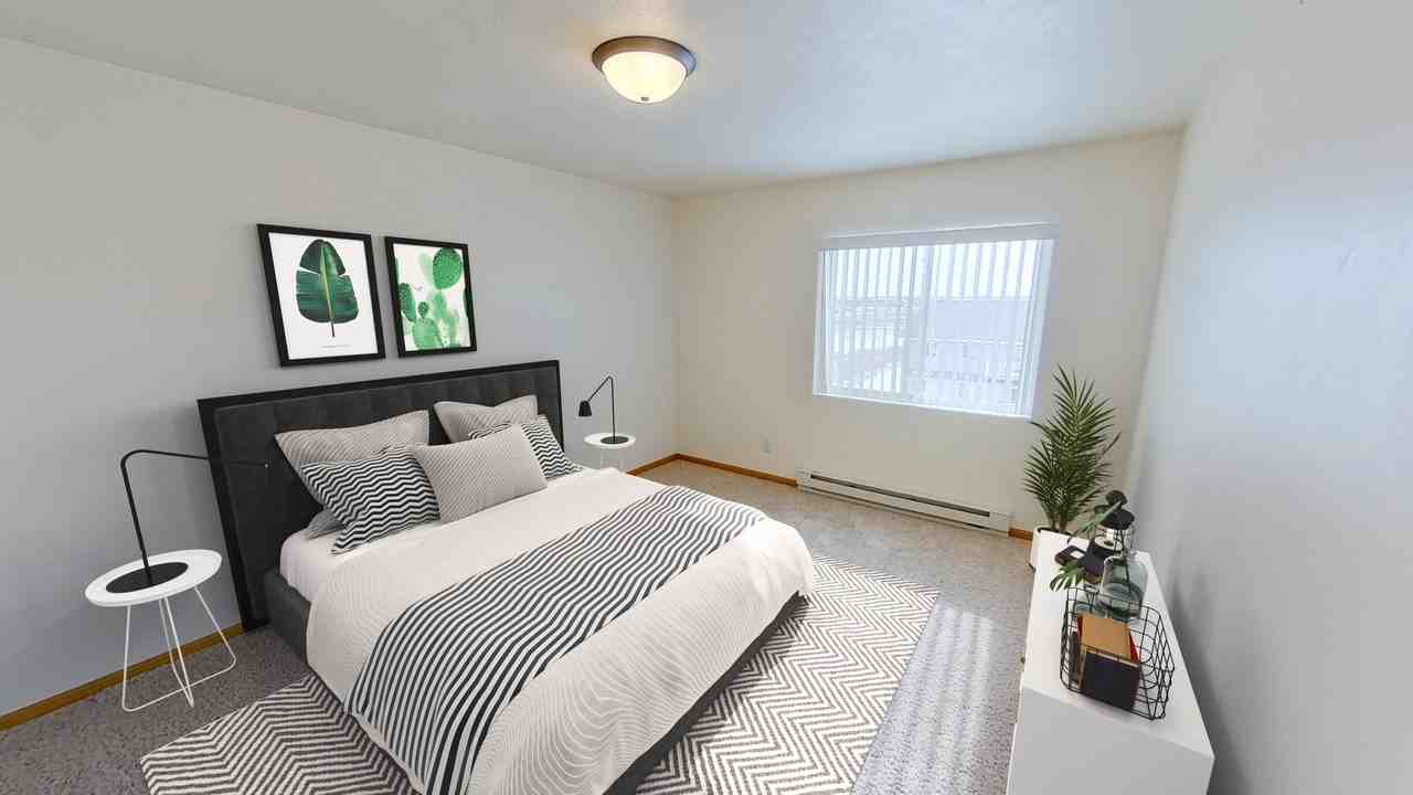 Sunset Pointe - Photo 7 of 34