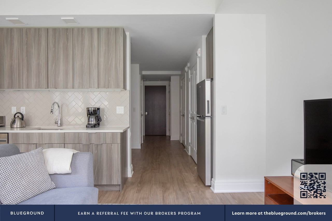 600 4th Street Southwest - Photo 5 of 35