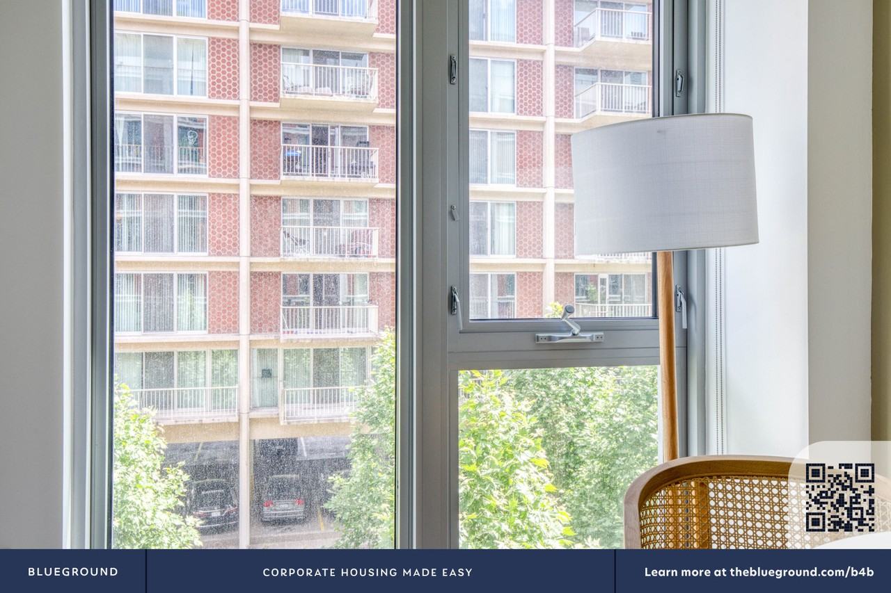 600 4th Street Southwest - Photo 6 of 35