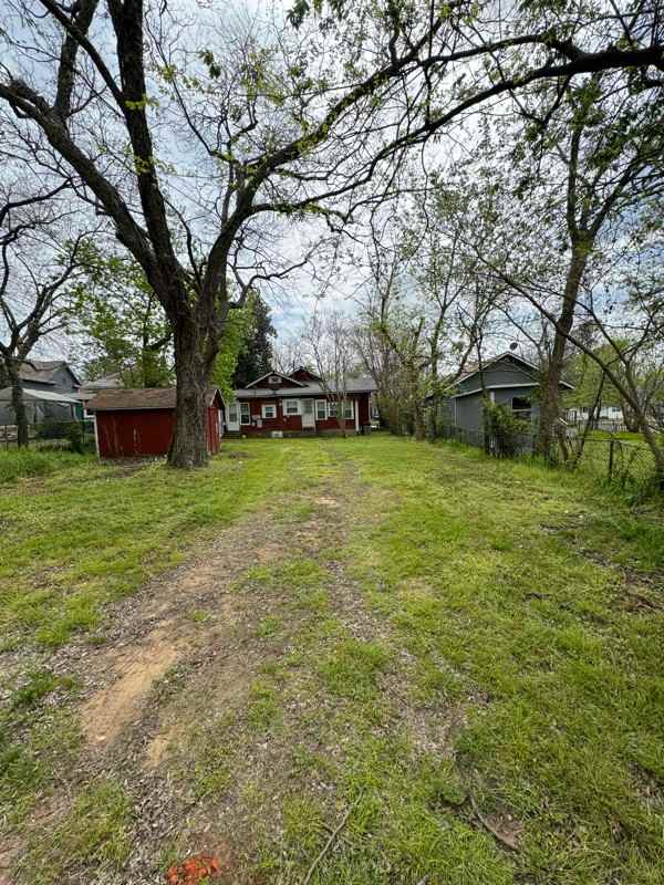 105/107 E Hull St #107 - Photo 3 of 12