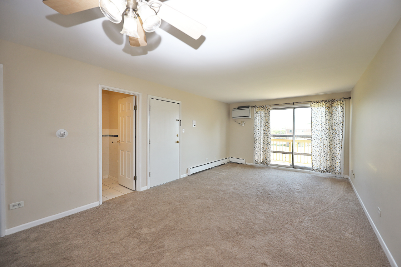 117 Boardwalk St #2W - Photo 3 of 18