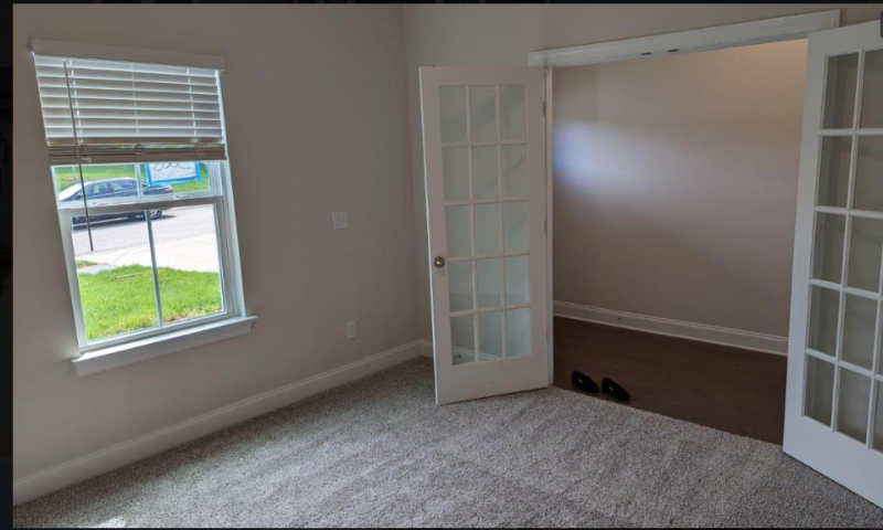 1411 Alabaster Ln - Photo 3 of 12