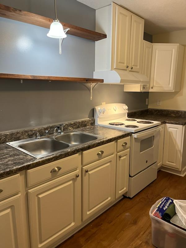 4002 Mark N Smith Rd - Photo 2 of 7