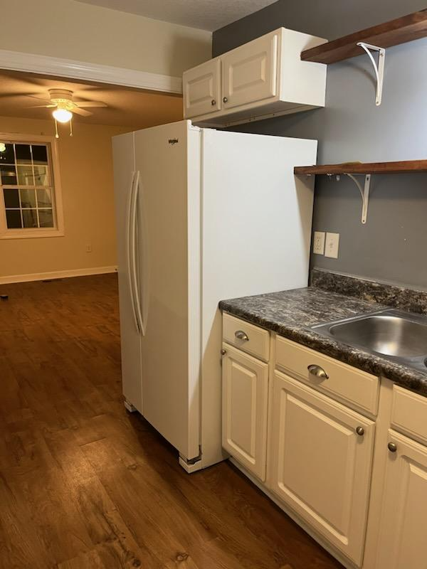 4002 Mark N Smith Rd - Photo 3 of 7