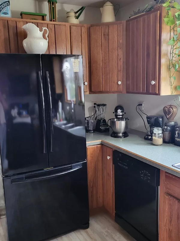 200 N Sycamore Ave - Photo 3 of 19