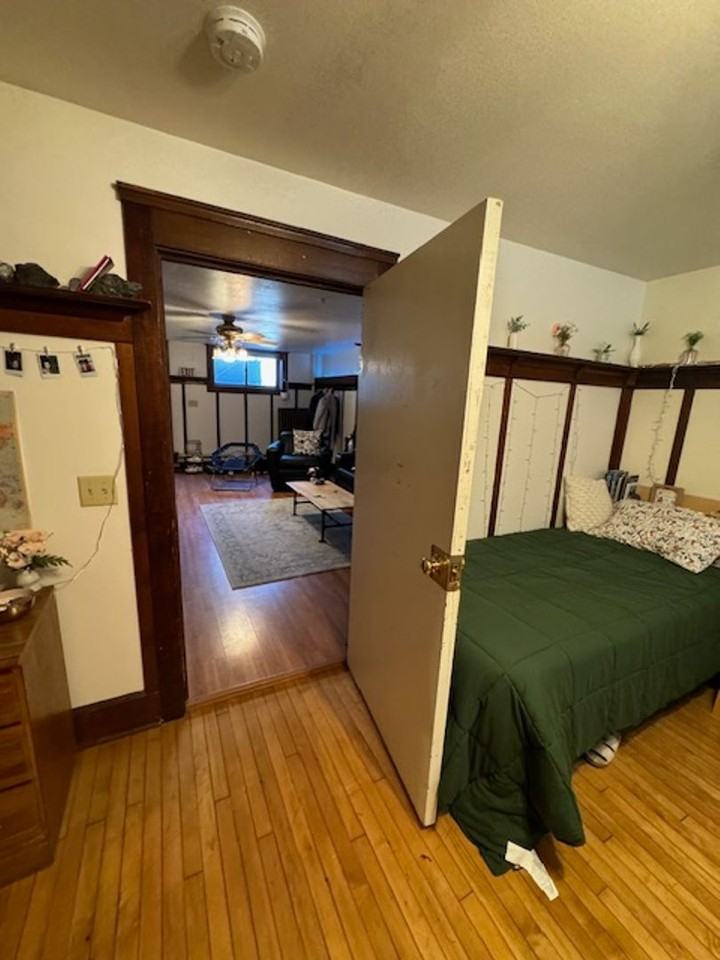 416-418 - Photo 3 of 16