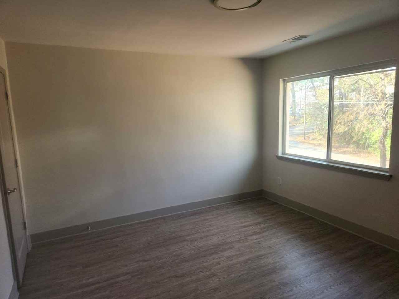 Emory Woods Apartments - Photo 7 of 38