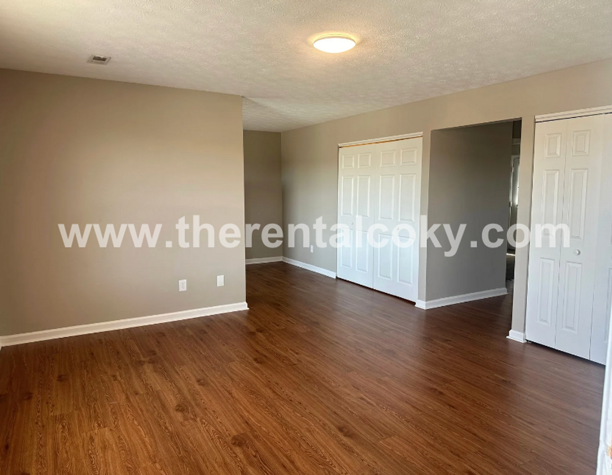 725 Marietha Dr - Photo 3 of 10