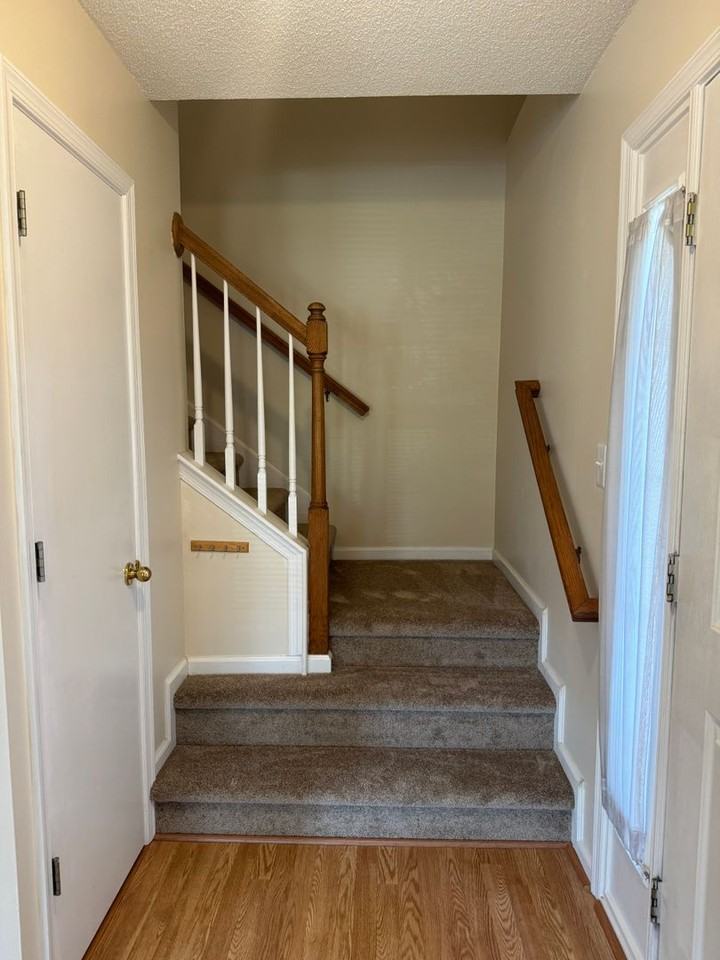 208 Bristol Cmn - Photo 2 of 18