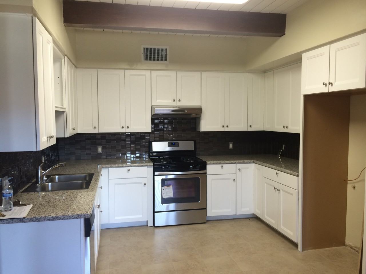 1635 Lake St #6 - Photo 2 of 10