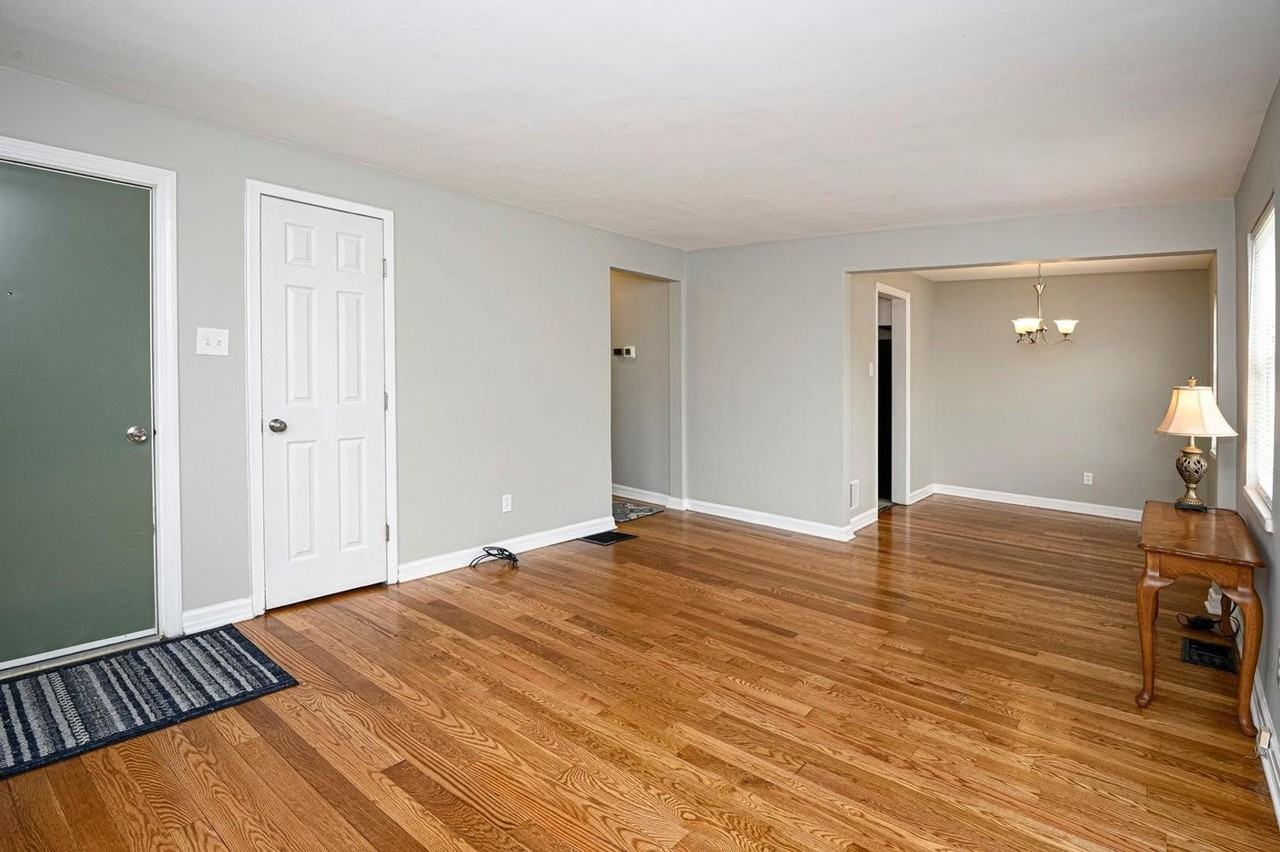 5586 Clearview Ave - Photo 2 of 21