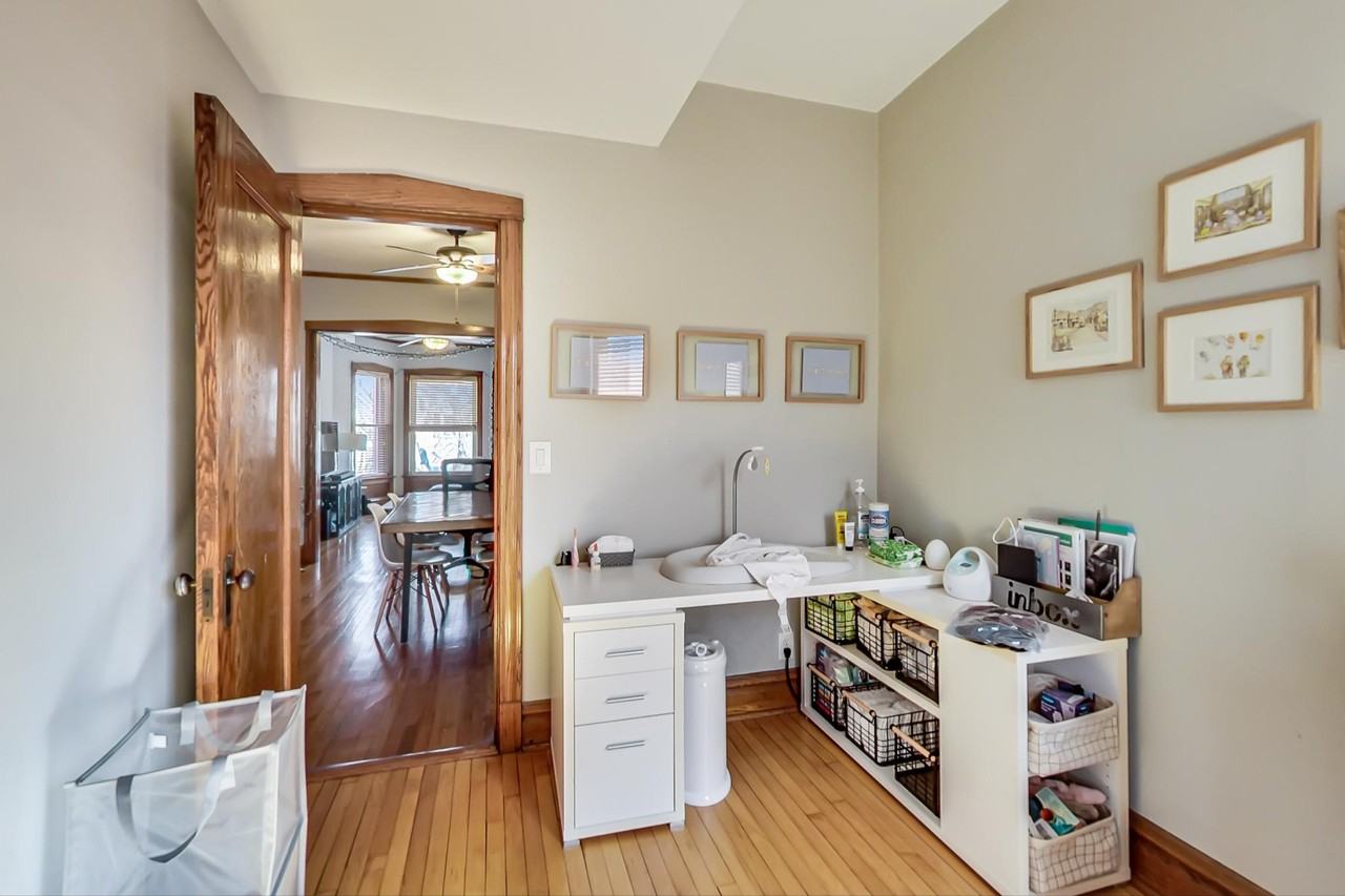 3746 N Hermitage Ave #2 - Photo 4 of 14