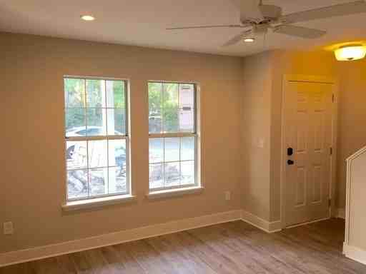 10 Bee St #C - Photo 5 of 16