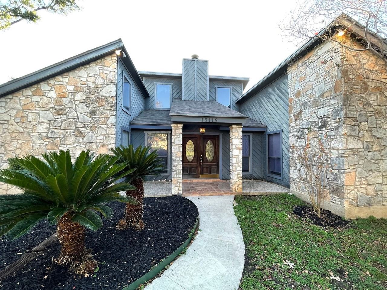 15118 Rock River St - Photo 3 of 25