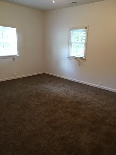 140 W Pine St - Photo 7 of 8