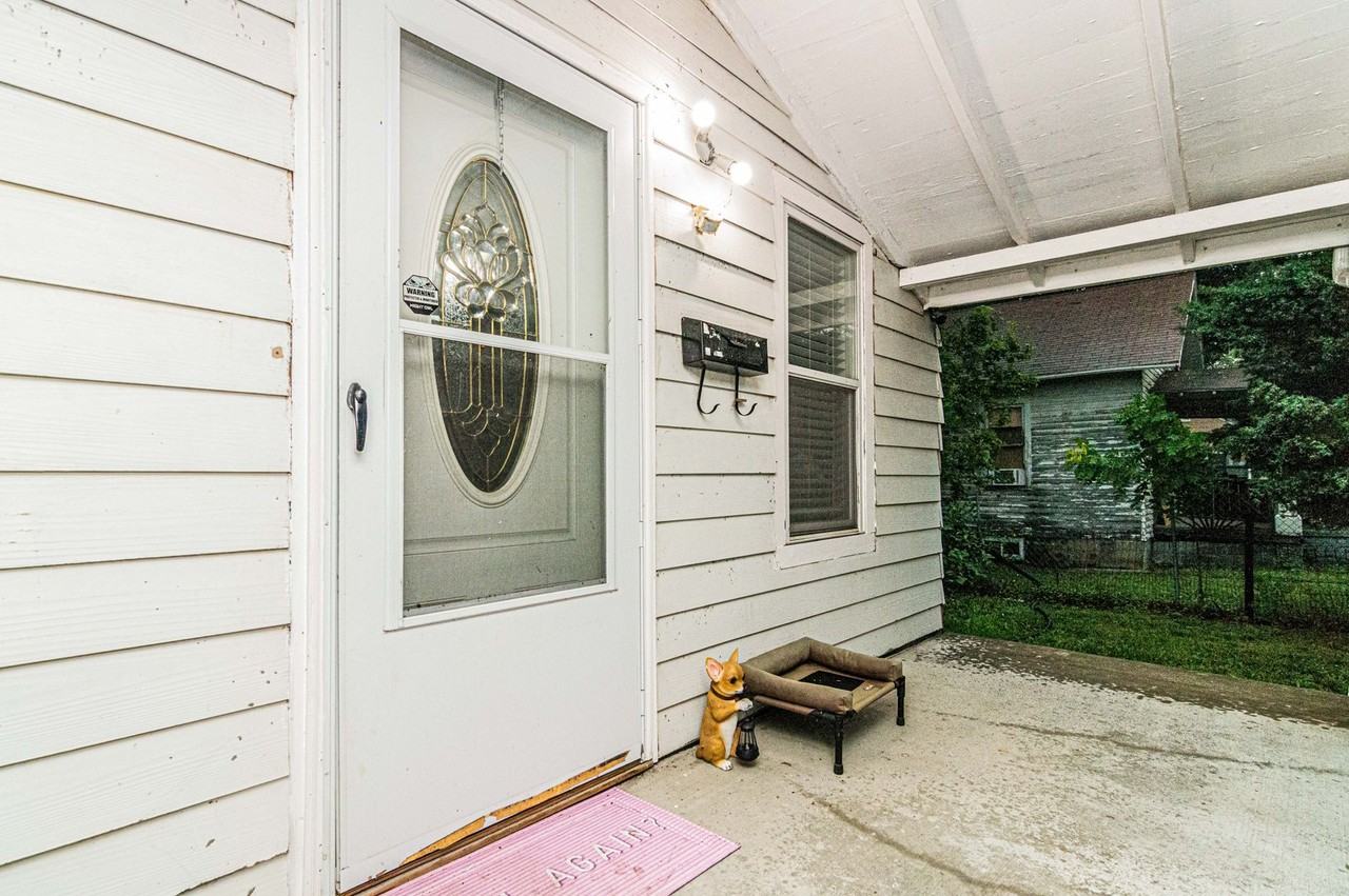 127 W 15th St - Photo 2 of 28