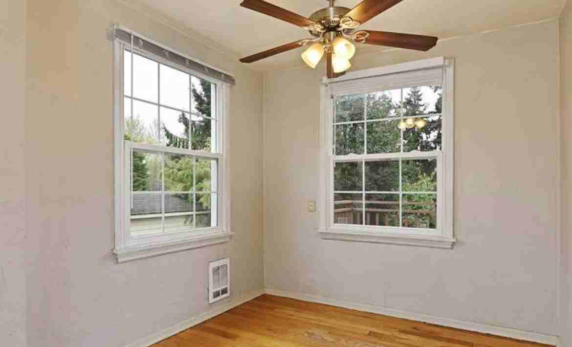 11427 Crestwood Dr S #NA - Photo 3 of 14