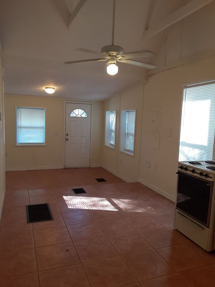 3029 West Pl #A - Photo 4 of 8