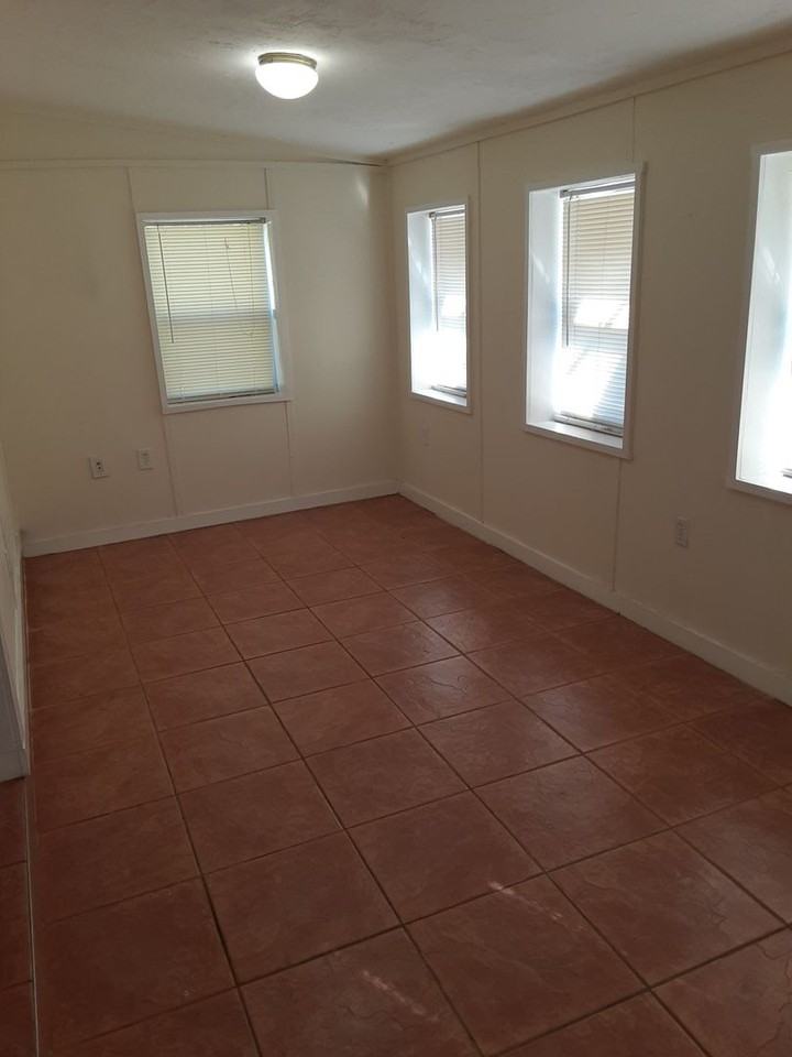 3029 West Pl #A - Photo 5 of 8