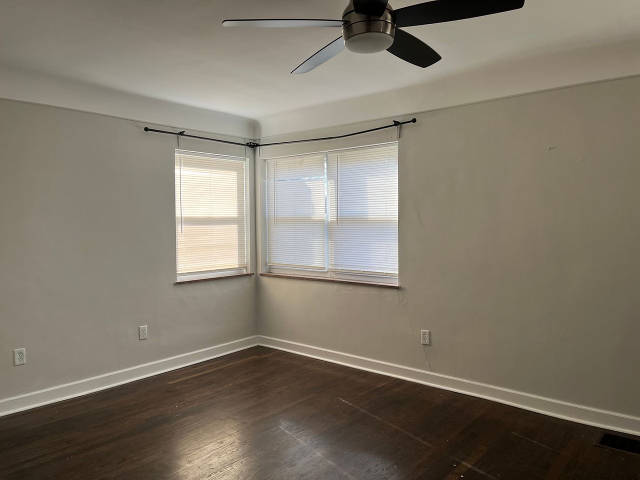 1138 Cherevilla Ln - Photo 3 of 14