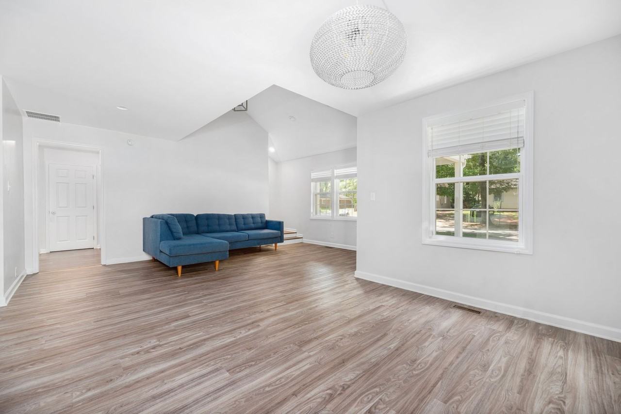 404 Keswick Ave - Photo 5 of 44