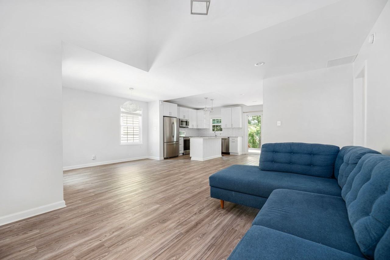 404 Keswick Ave - Photo 7 of 44