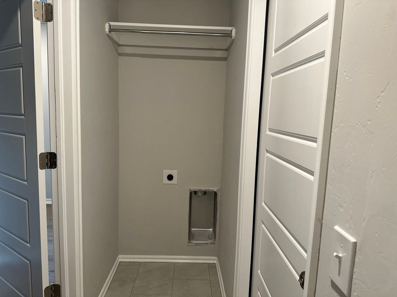 230 Sw 34th St #811 - Photo 2 of 10