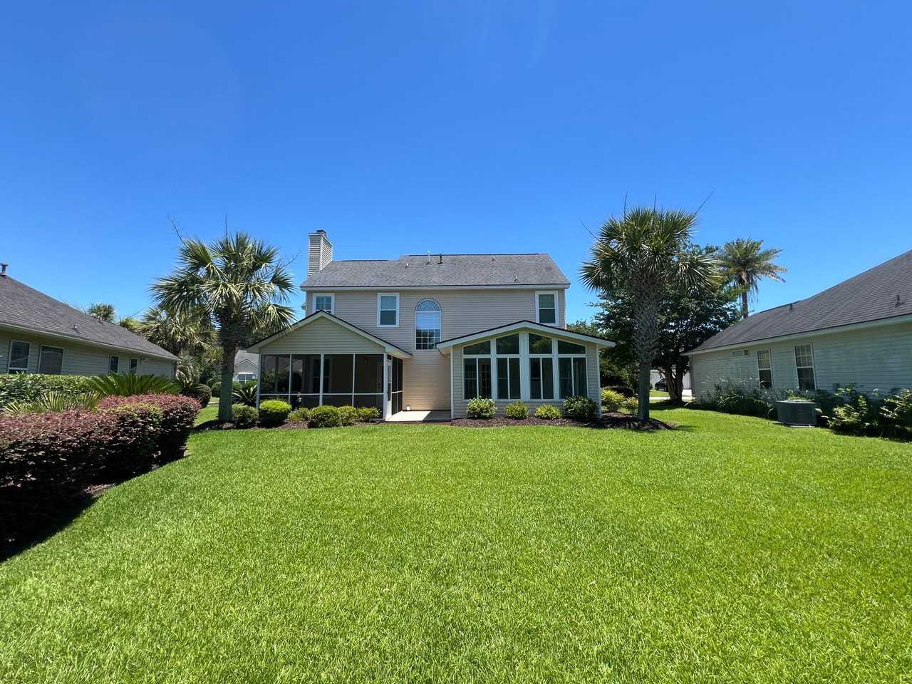 1513 Clarendon Way - Photo 3 of 34