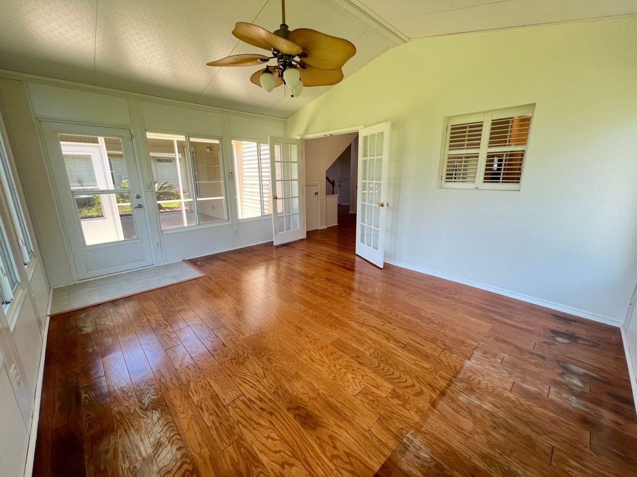 1513 Clarendon Way - Photo 7 of 34