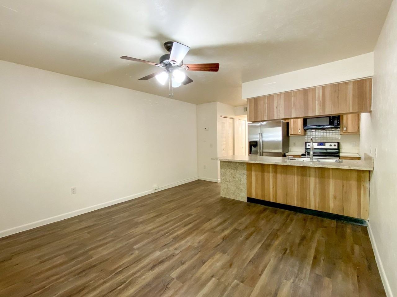 1923 Nw 23rd Blvd - Photo 2 of 15