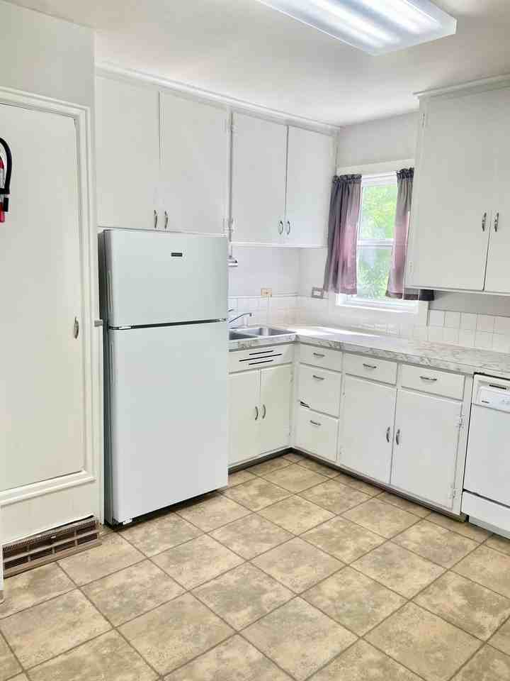 924 12th St S - Photo 2 of 17