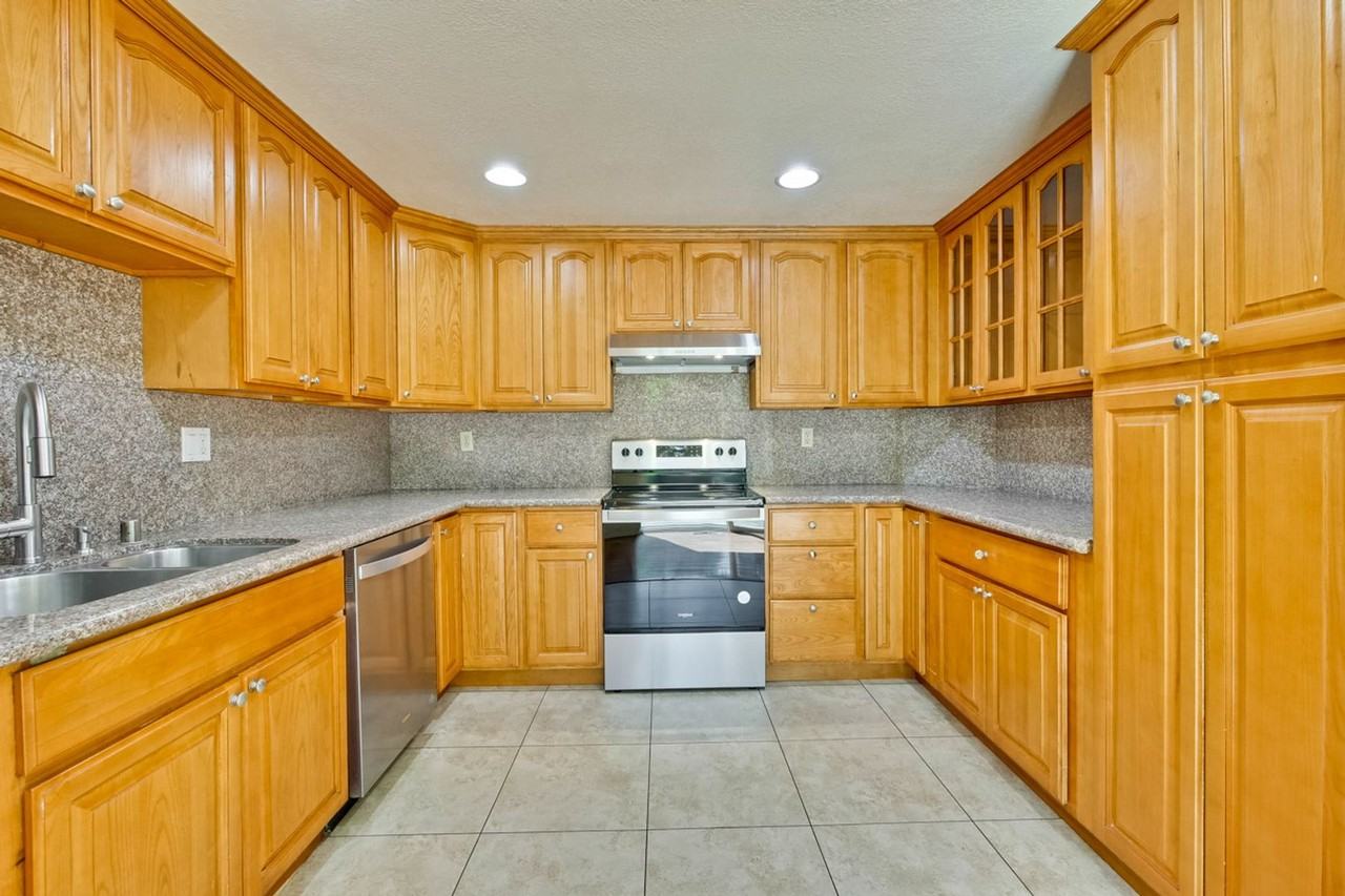 294 Moretti Ln - Photo 6 of 50