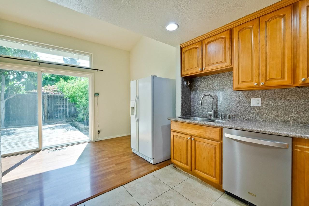 294 Moretti Ln - Photo 7 of 50