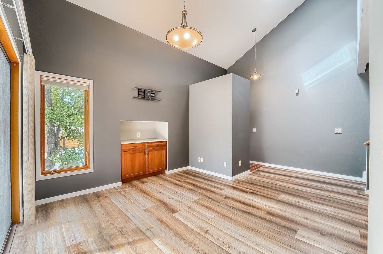 3795 Birchwood Dr - Photo 3 of 35