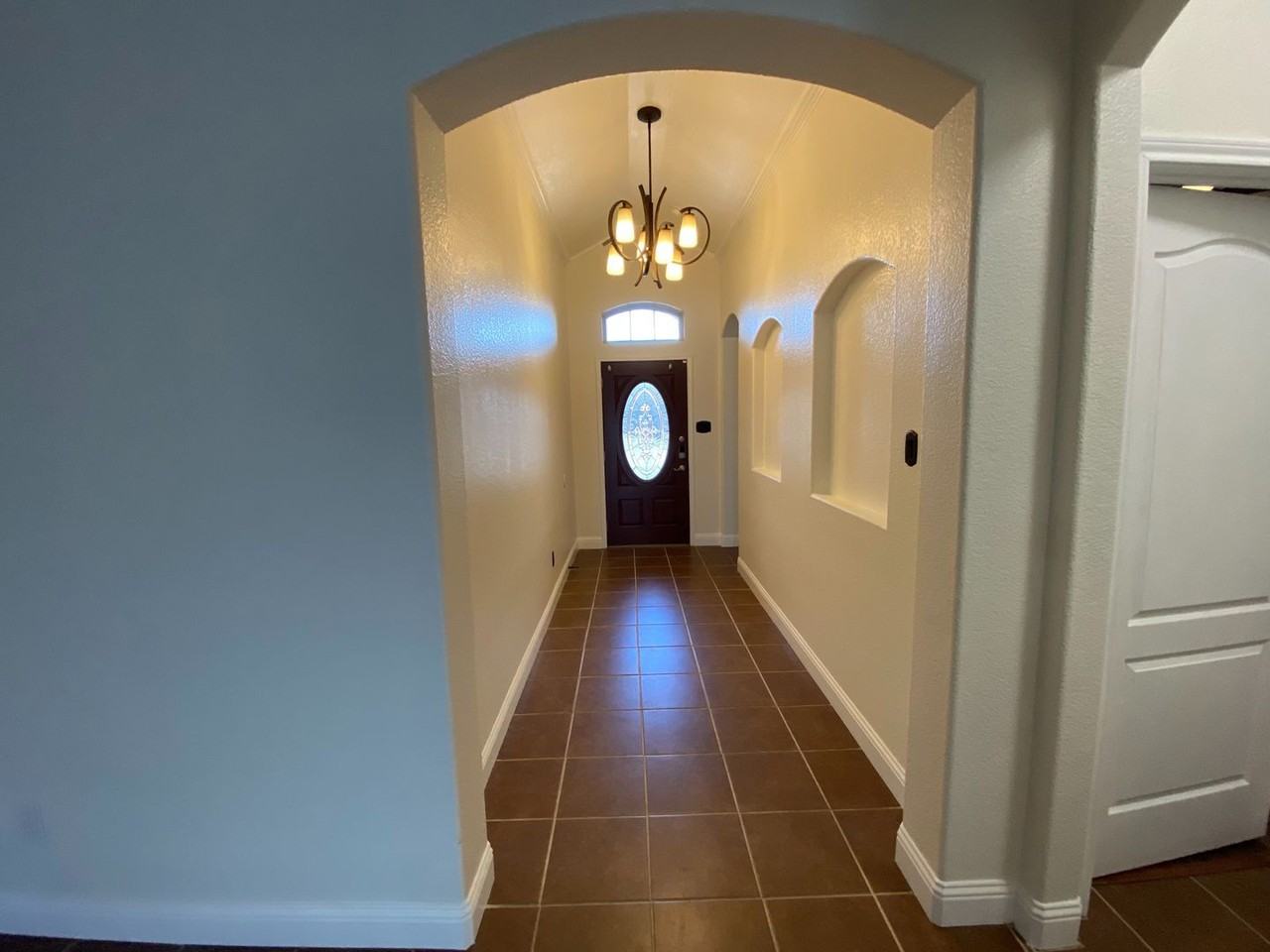 602 Gemstone Trl - Photo 2 of 23